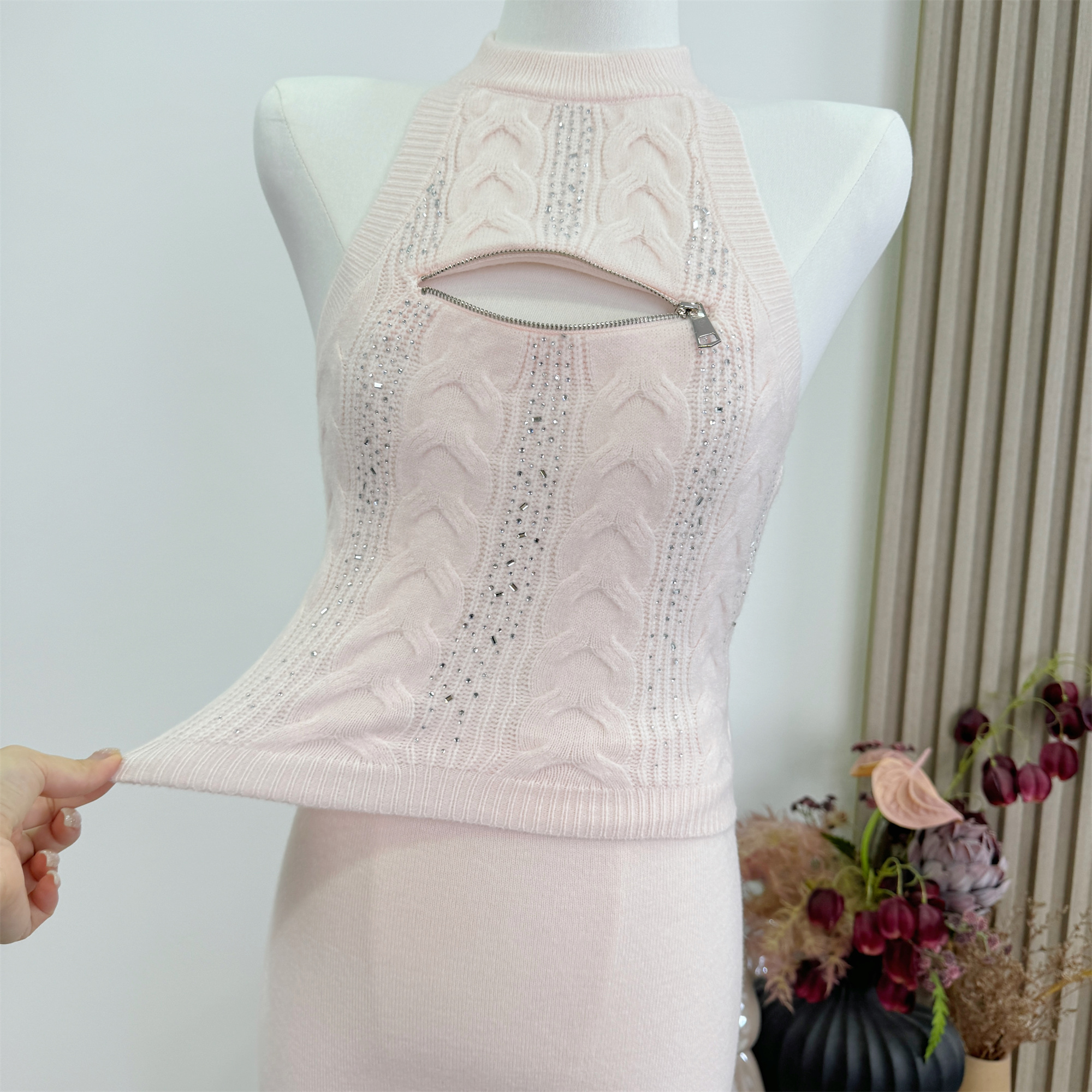 Qiauuu Notting Hill Pink Cutout Fringe Mermaid Midi Skirt Set for Women - Image 2