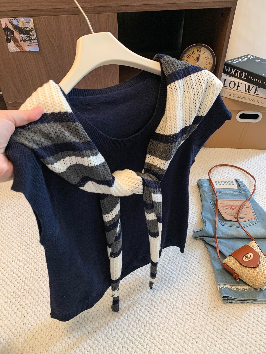 2026 Early Autumn Retro Striped Cape Short Sleeve Knit Top Women Korean Two Piece Set - Image 2