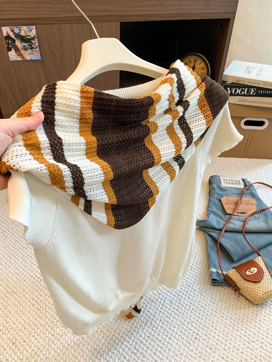 2026 Early Autumn Retro Striped Cape Short Sleeve Knit Top Women Korean Two Piece Set - Image 4