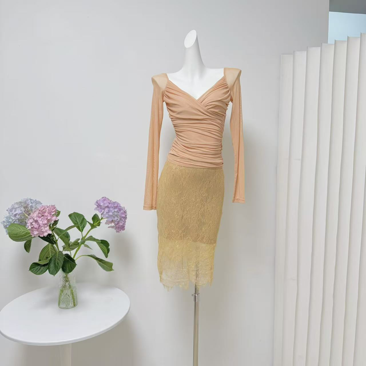 Women's Gold Lace Semi-Sheer Midi Bodycon Skirt