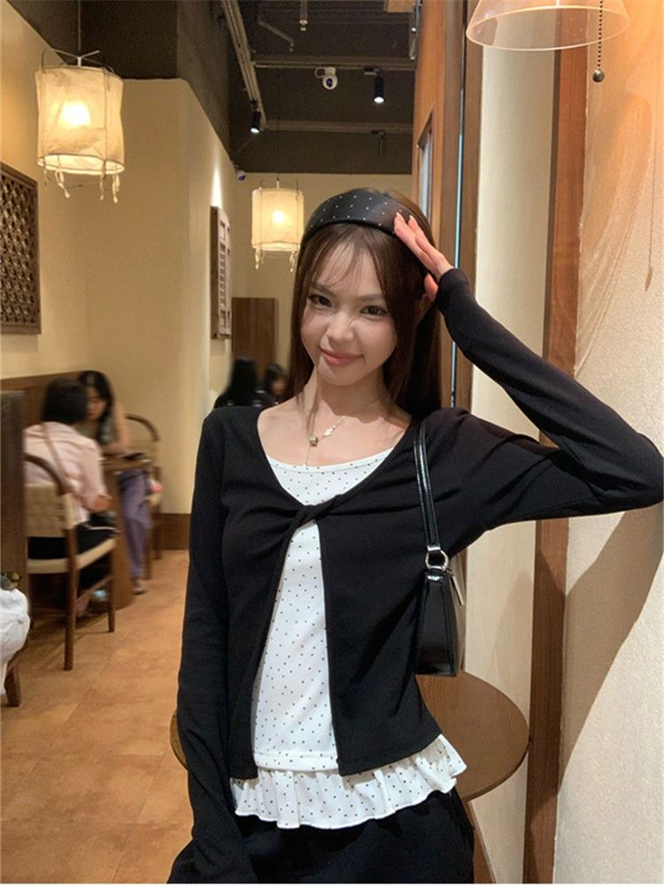 Black Faux Two-Piece V-Neck Long Sleeve T-Shirt Women Korean Slim Lace Top - Image 2