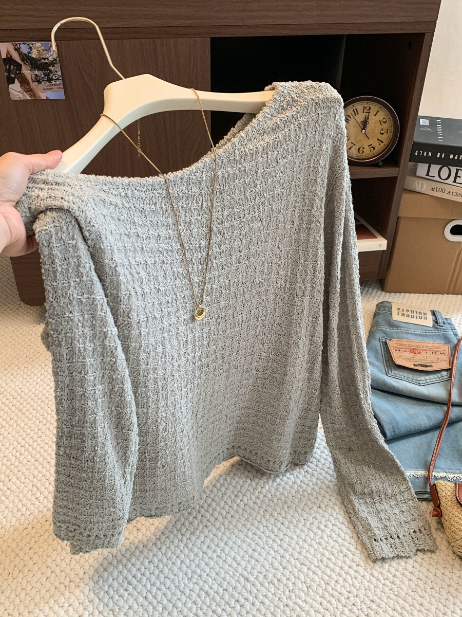 2026 Early Autumn French Vintage Off-Shoulder Knit Top for Women - Image 3