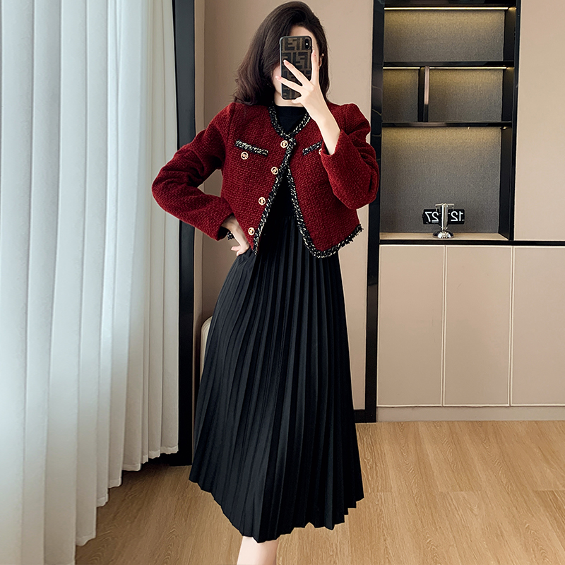 Red Padded Two-Piece Set Women's French Style Short Jacket 2024 Autumn - Image 5