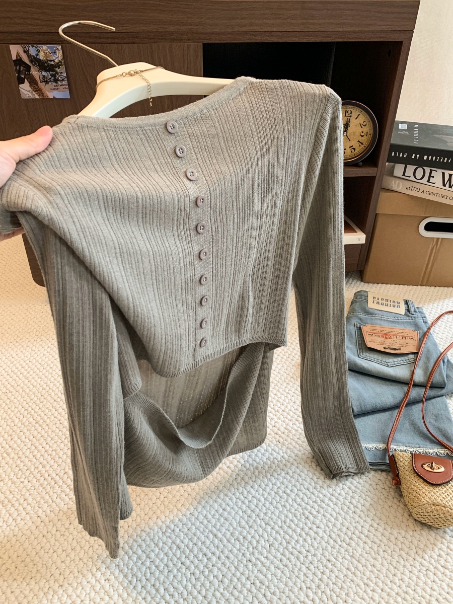Women's Ribbed Slim Knit Top with Back Cutout and Buttons 2026 Early Autumn