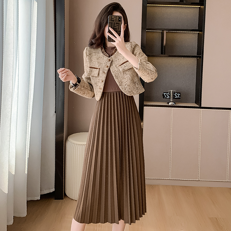 Women's Two-Piece Dress Set with Tweed Jacket and Pleated Skirt - Image 4